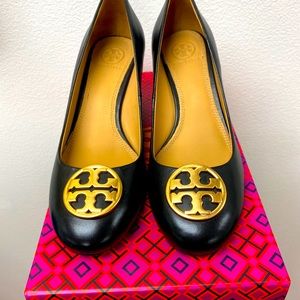 Tory Burch Chelsea Wedges Size 7.5